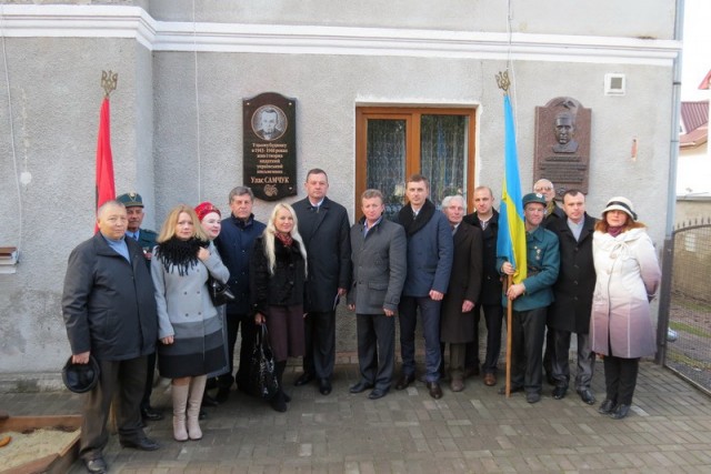 Письменники Львівщини Реферат